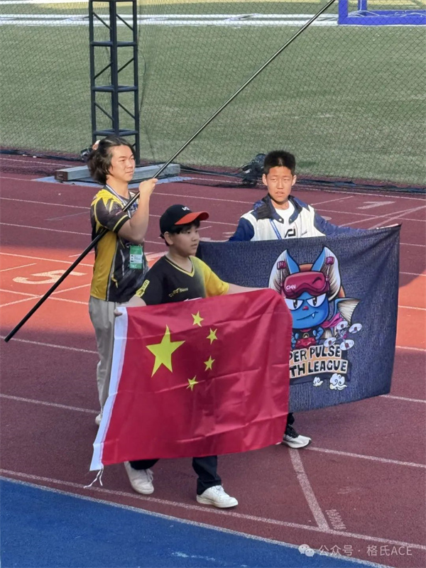 龍隊(duì)、小白、果果